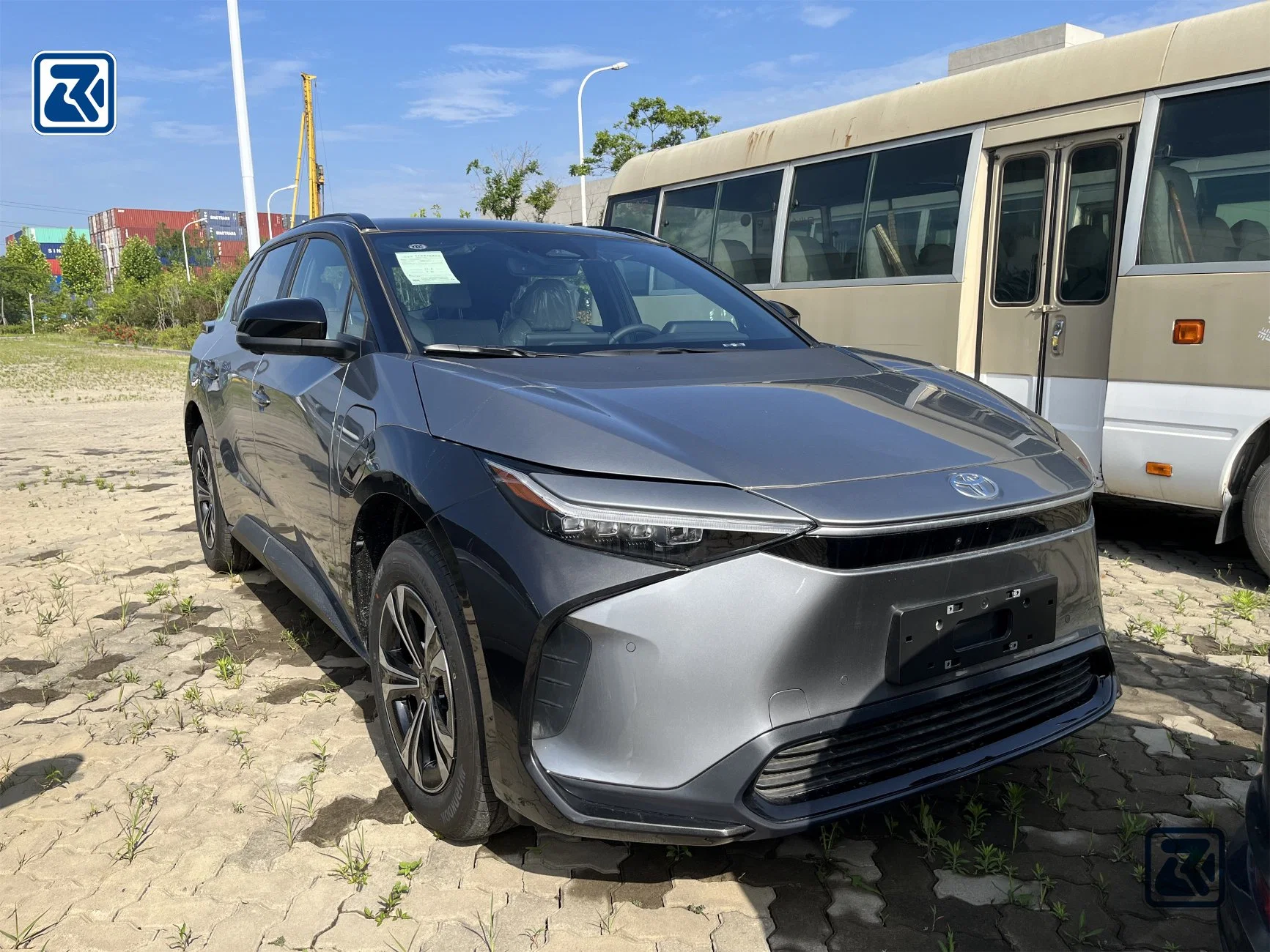 Toyota 2023 New Electric Vehicle SUV Bz4X with Hight Performance