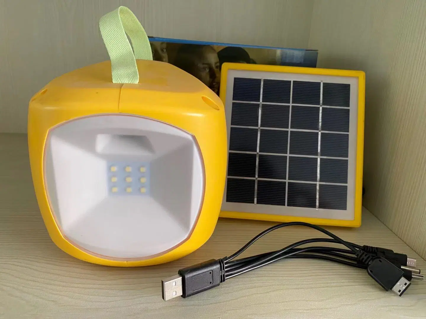 Lanterne solaire LED rechargeable Camping SF-201 avec chargeur de téléphone mobile