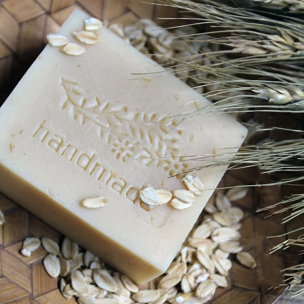 OEM Organic Oatmeal Skin Nourishing Cold Press Handmade Face Soap