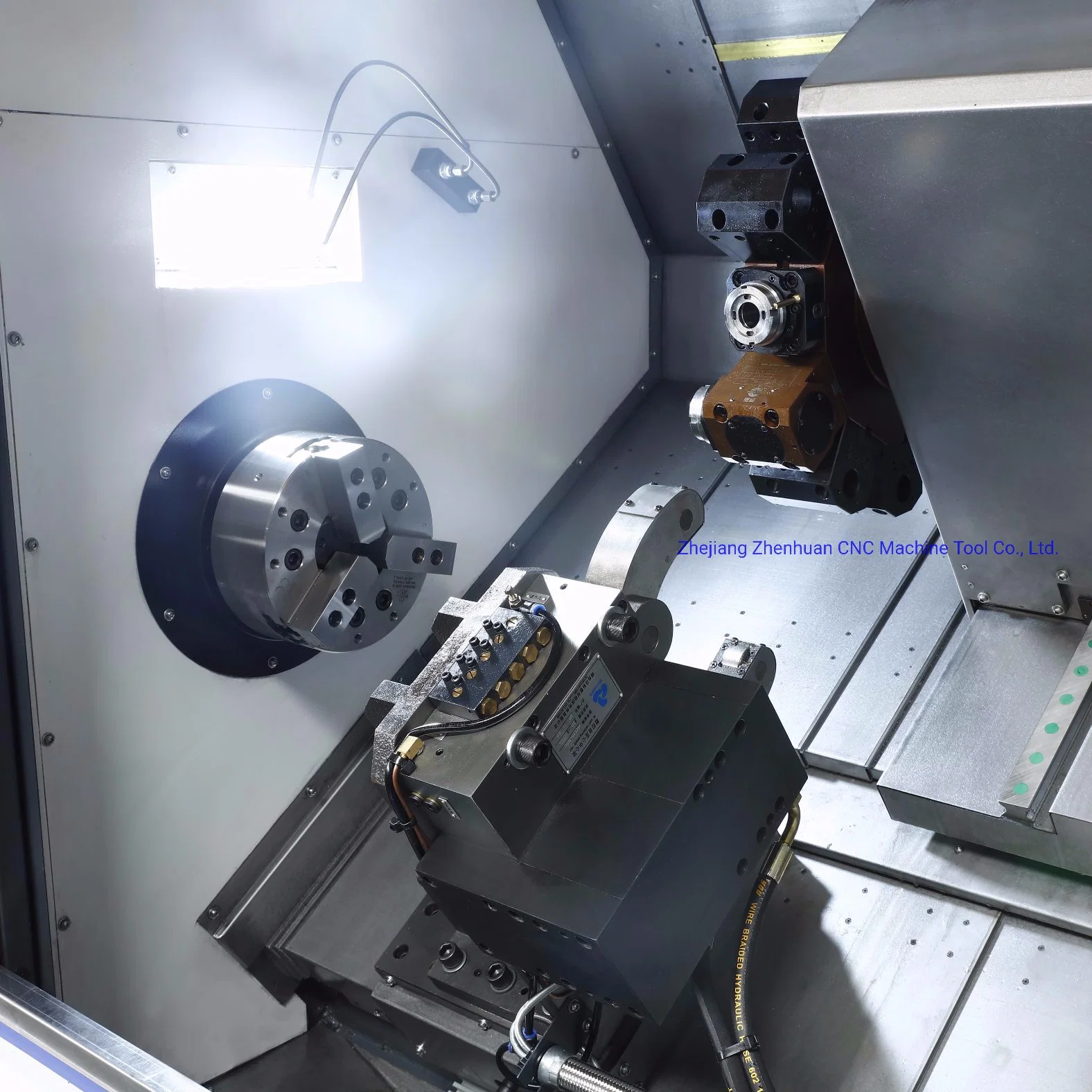 Máquina CNC de cama inclinada/Torno CNC/Torno de precisión de banco/Máquina de torneado CNC (Z-MaT DT500E)