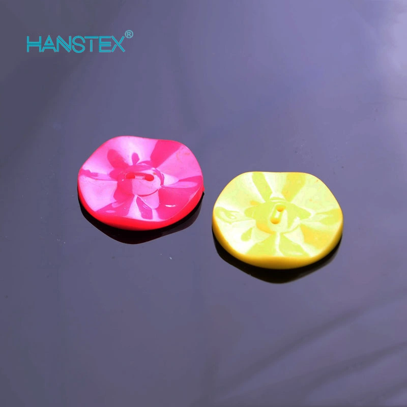 Hans Cheap Wholesale Lucky 2 Hole 4 Hole Plastic Button for Garment