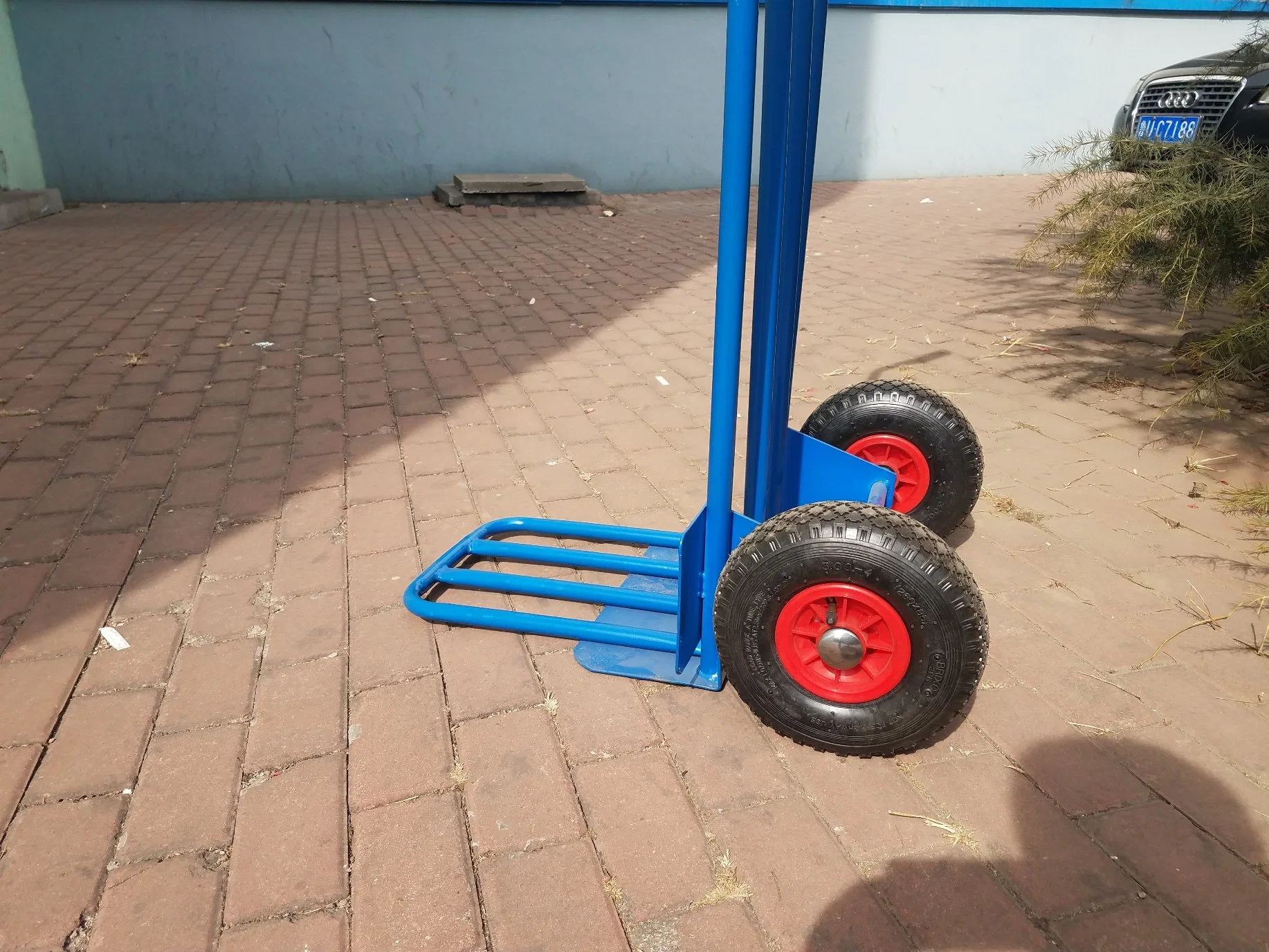 Folding Blue Pneumatic Au Platform Hand Trolley