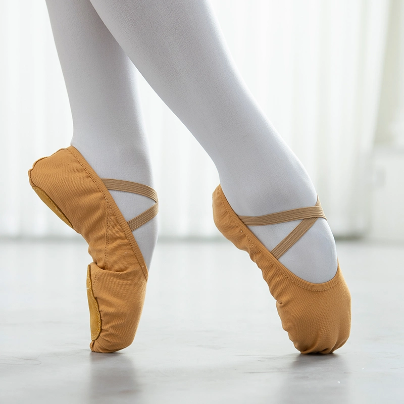 Chaussures de ballet en toile souple, vente en gros d'usine, personnalisées, de haute qualité et bon marché pour les filles.