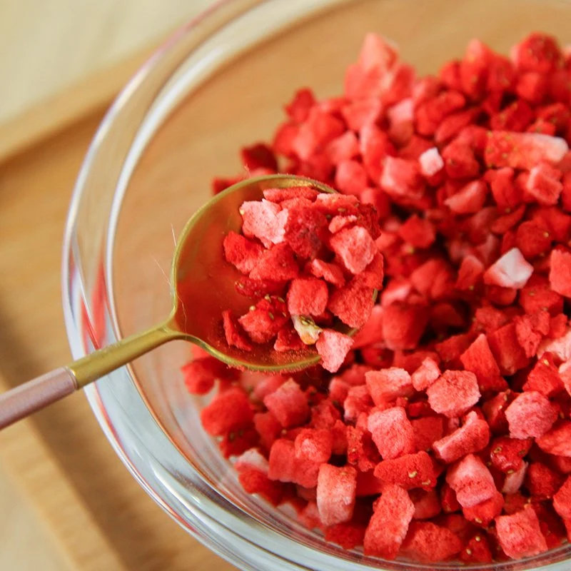 Factory Wholesale/Supplier Dried Strawberries Whole/Slice/Dice/Powder Organic Snack Freeze Dried Strawberry