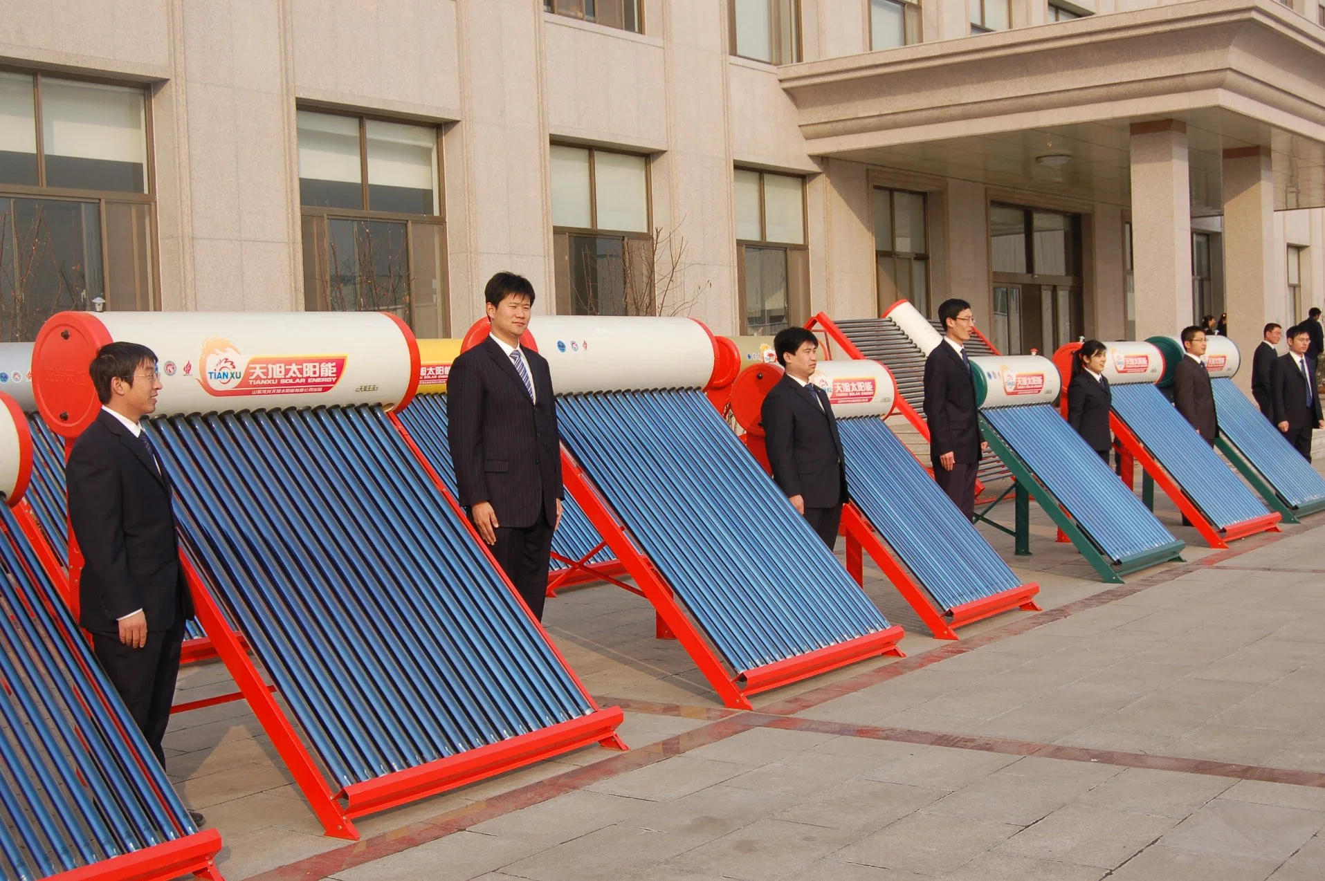 100L 200L 300 L de alta calidad controlada por ordenador el Sistema de calefacción solar de agua