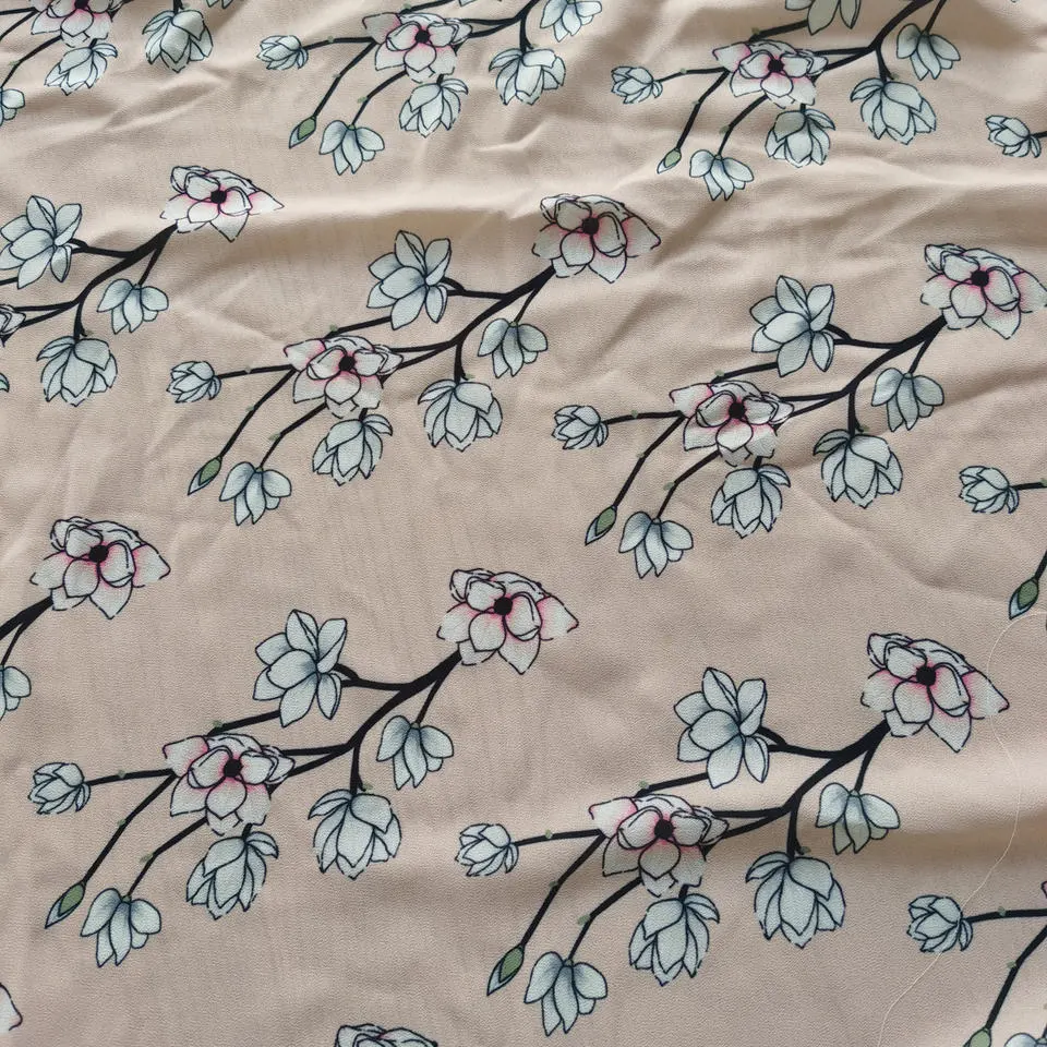L'impression numérique de polyester pour Sweat-shirt, une robe, vêtement, Home Textile (100 % polyester) Pearl mousseline de soie tissu imprimé floral personnalisé