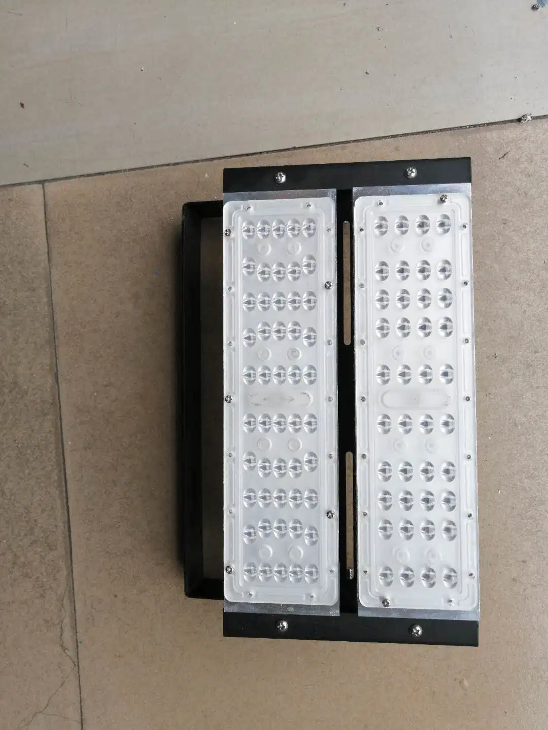 China CCC Approved Znkj Carton + Foam 637*462*134 LED Light Bulb
