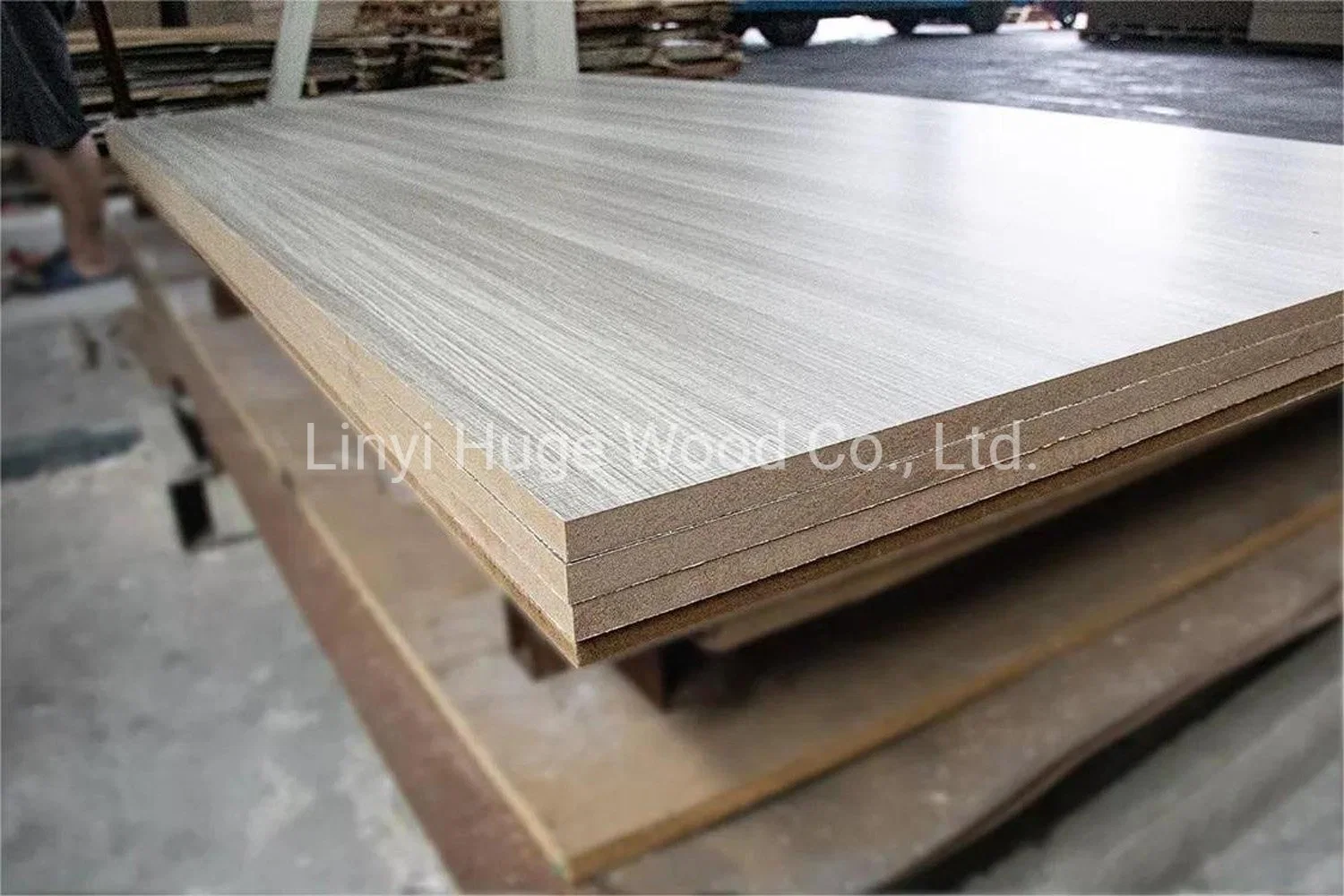 1220*2440*18mm beidseitig Melamin MDF Platte