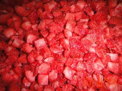 Frozen Fruits Strawberry Whole/Halves/Dice 15-25, 25-35, 15-35mm