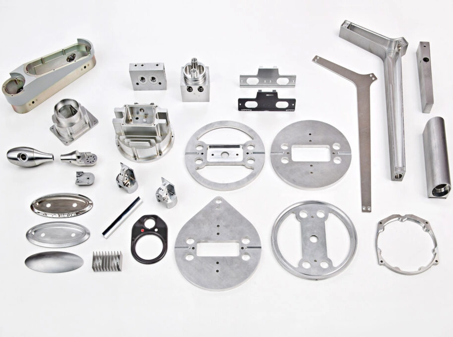 قطع CNC مخصصة مصنوعة من مكونات ميكانيكية قطع غيار CNC Auto الألومنيوم المشغلي بالمكينات خالٍ من الأحجام