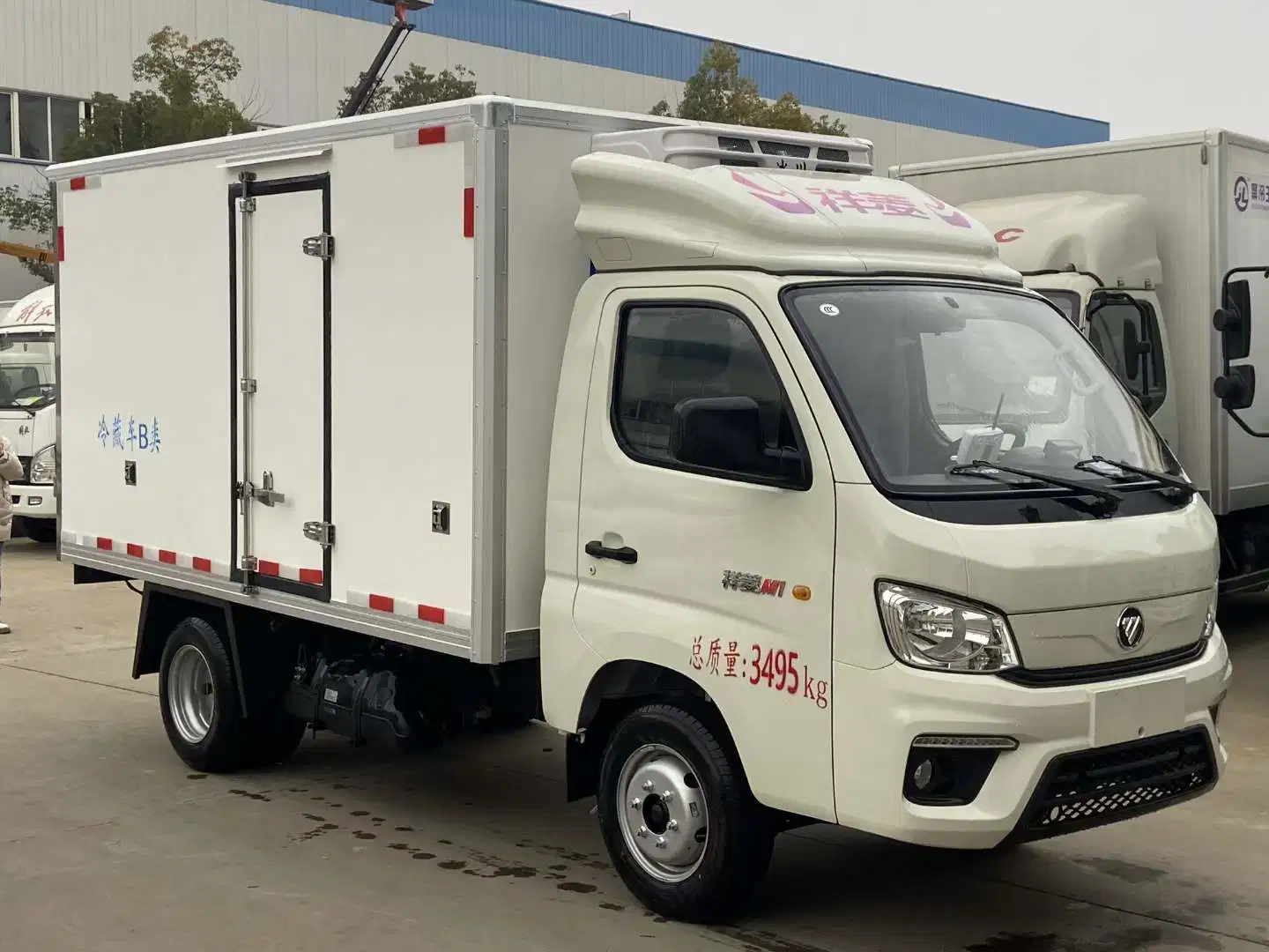 Foton Chassis Brand New 4X2 Drive Reverso Context Freezing-Plate Refrigerator Car Original Factory Small Refrigerator Truck