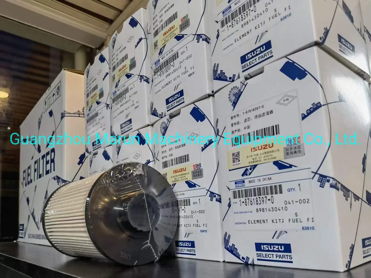 ISP Genuine Zx200-3 Model Excavator Engine Parts Diesel Fuel Filter for 4HK1 6HK1 6wg1 187618397, 8981430410 8-98143041-0