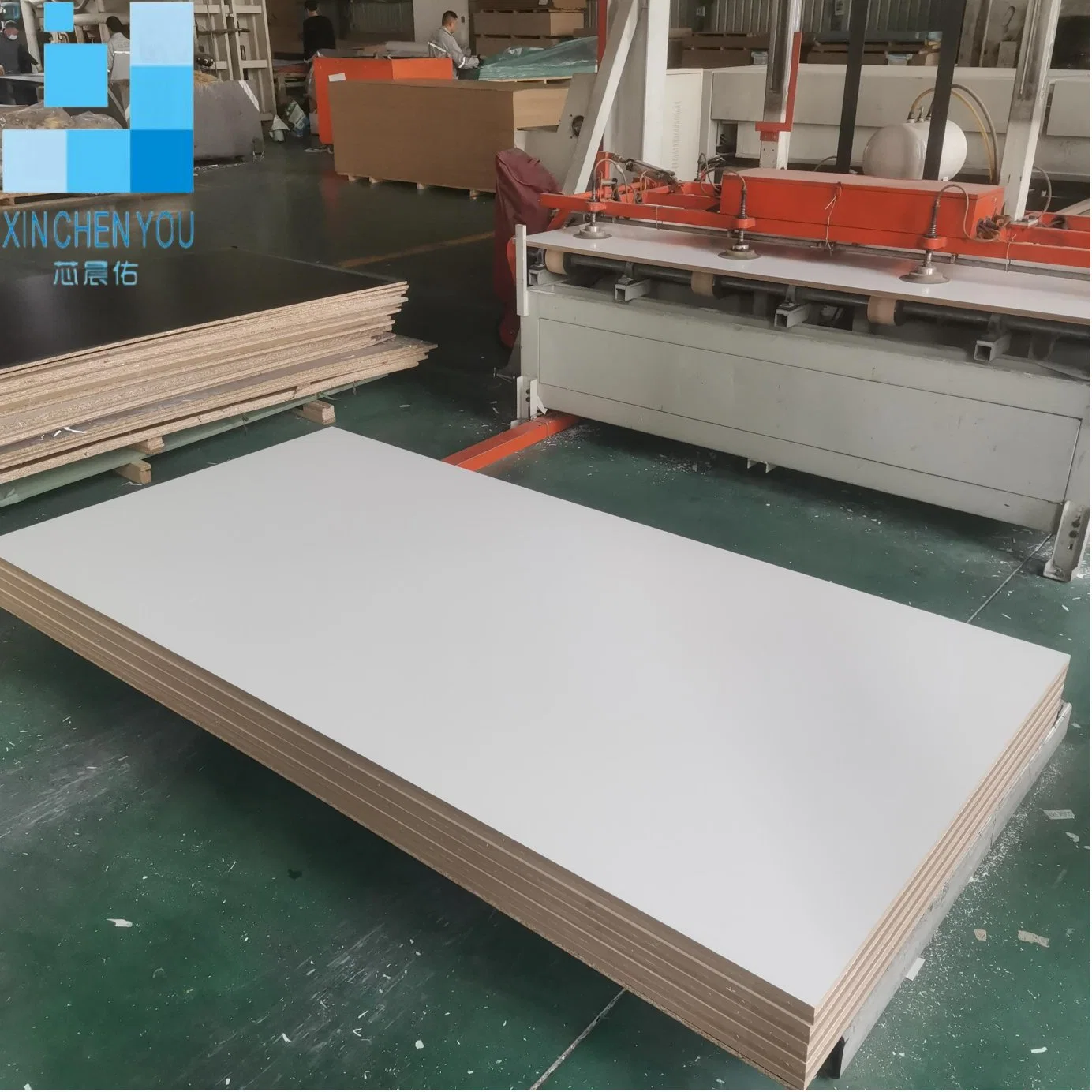 Furniture Melamine MDF Plain MDF 1220X2440X18mm White MDF Building Material