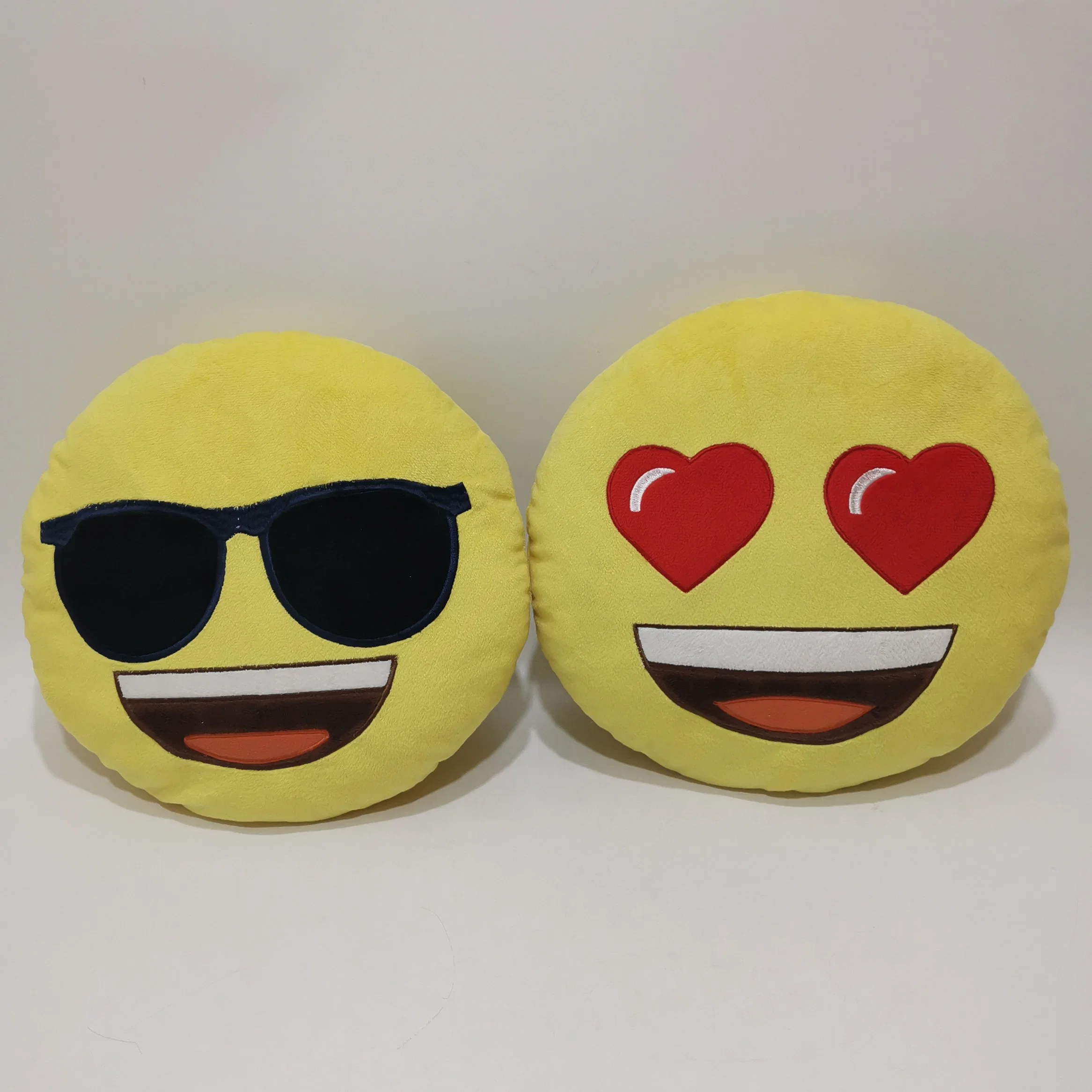 Coussin en peluche Emoji – cadeau pour enfant