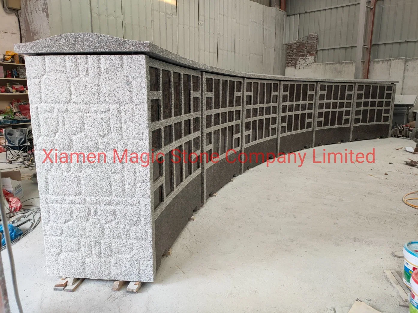 Custom Various Design Natural Granite Cremation Niche Columbarium for Grave