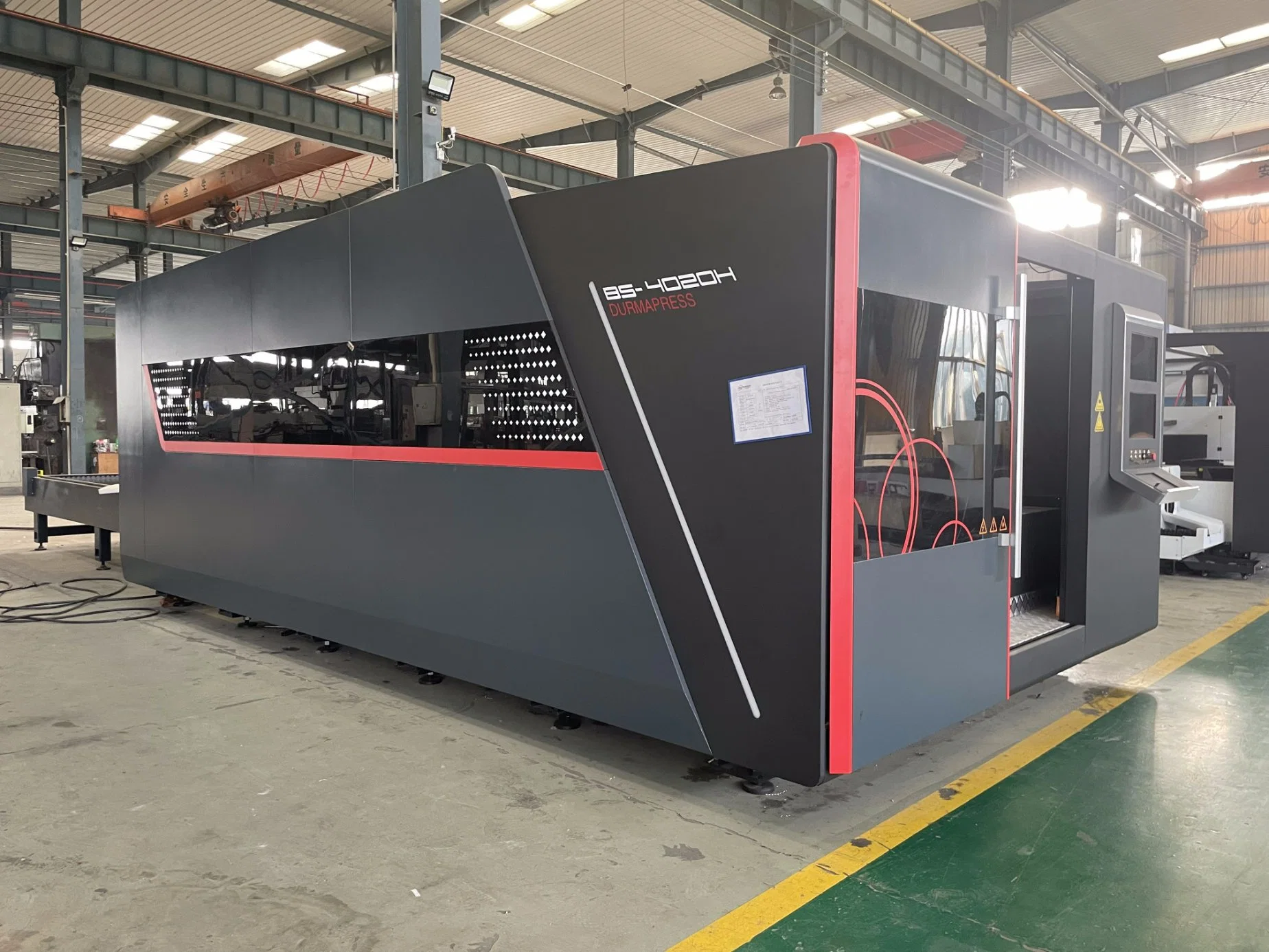 máquina de corte de fibra a laser CNC de 1,5 kw da fábrica da China Vender diretamente