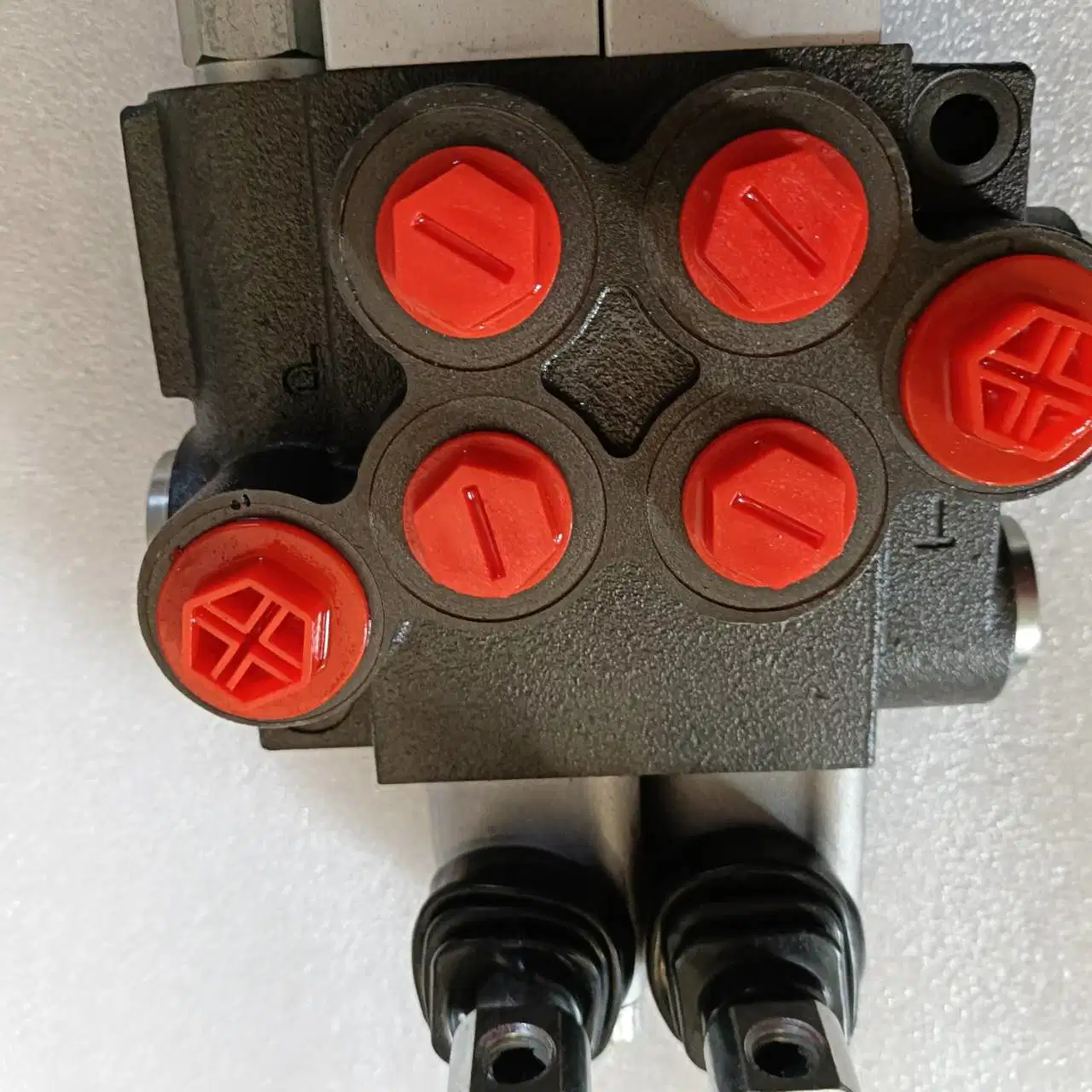 Hot Sales P40 Series of 1p40, 2p40, 3p40, 4p40, 5p40, 6p40, 7p40, 8p40 Integral Multi-Way Directional Valve, Hydraulic Monoblock Valve