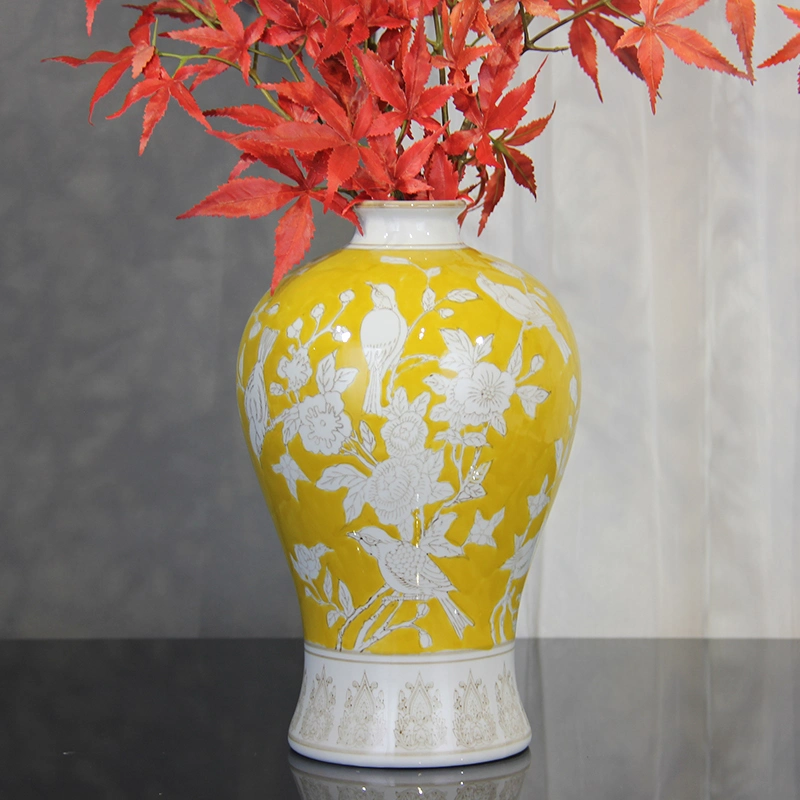 V145 Chinese Style Antique Wedding Table Ornament Ceramic Vases Single Yellow Flower Vase for House