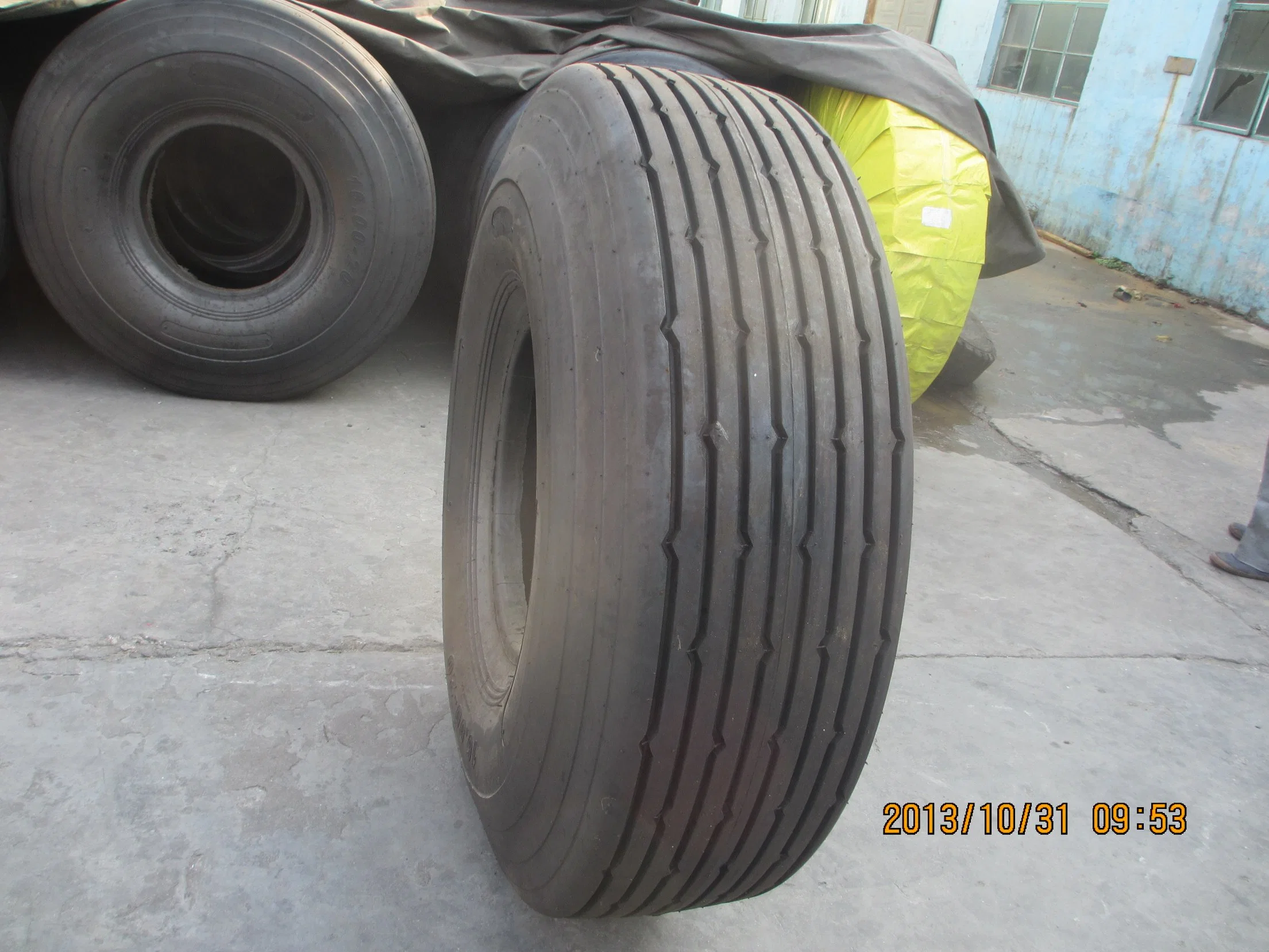 Manufacture of Bias Saudi Arabia Dubai Truck Desert Sand Tyre (1400-20 1600-20 900-16)