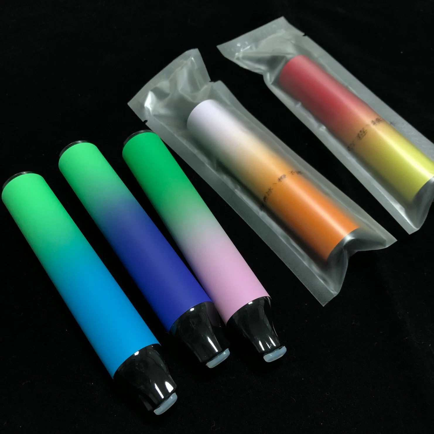 Custom Your Own Flavors 1200 Puffs Disposable/Chargeable Vape Pen with Nic Salt E Liquid