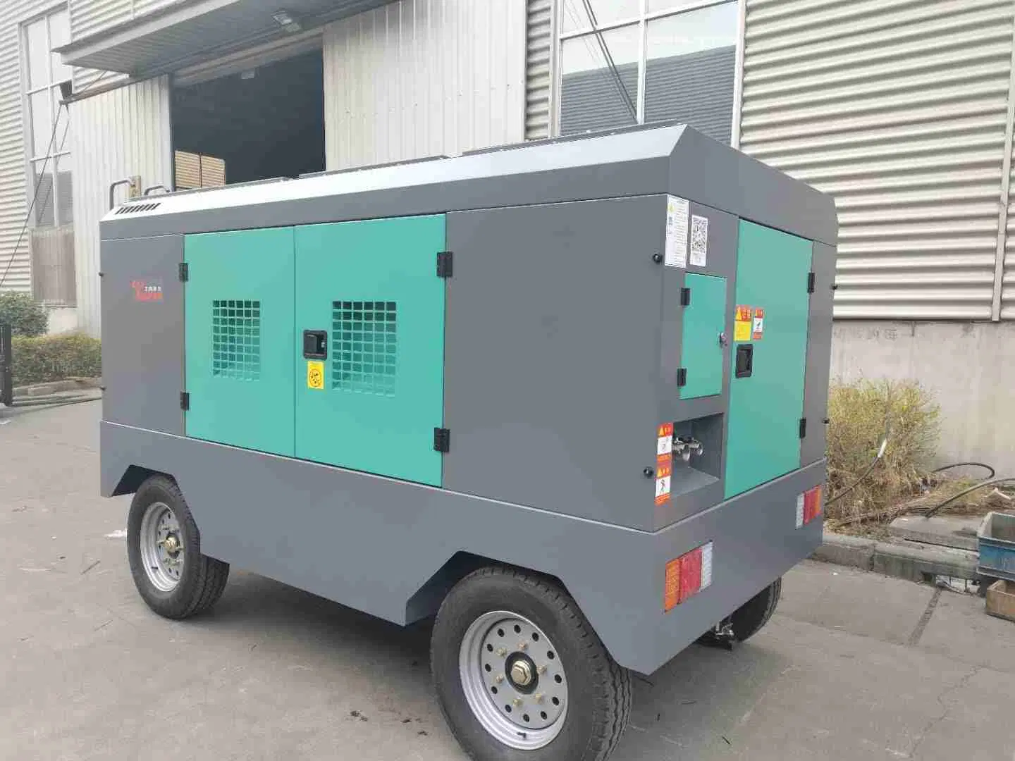 Kompt Mobile Diesel Compressor de ar de 17-36 bar para a abertura de poços