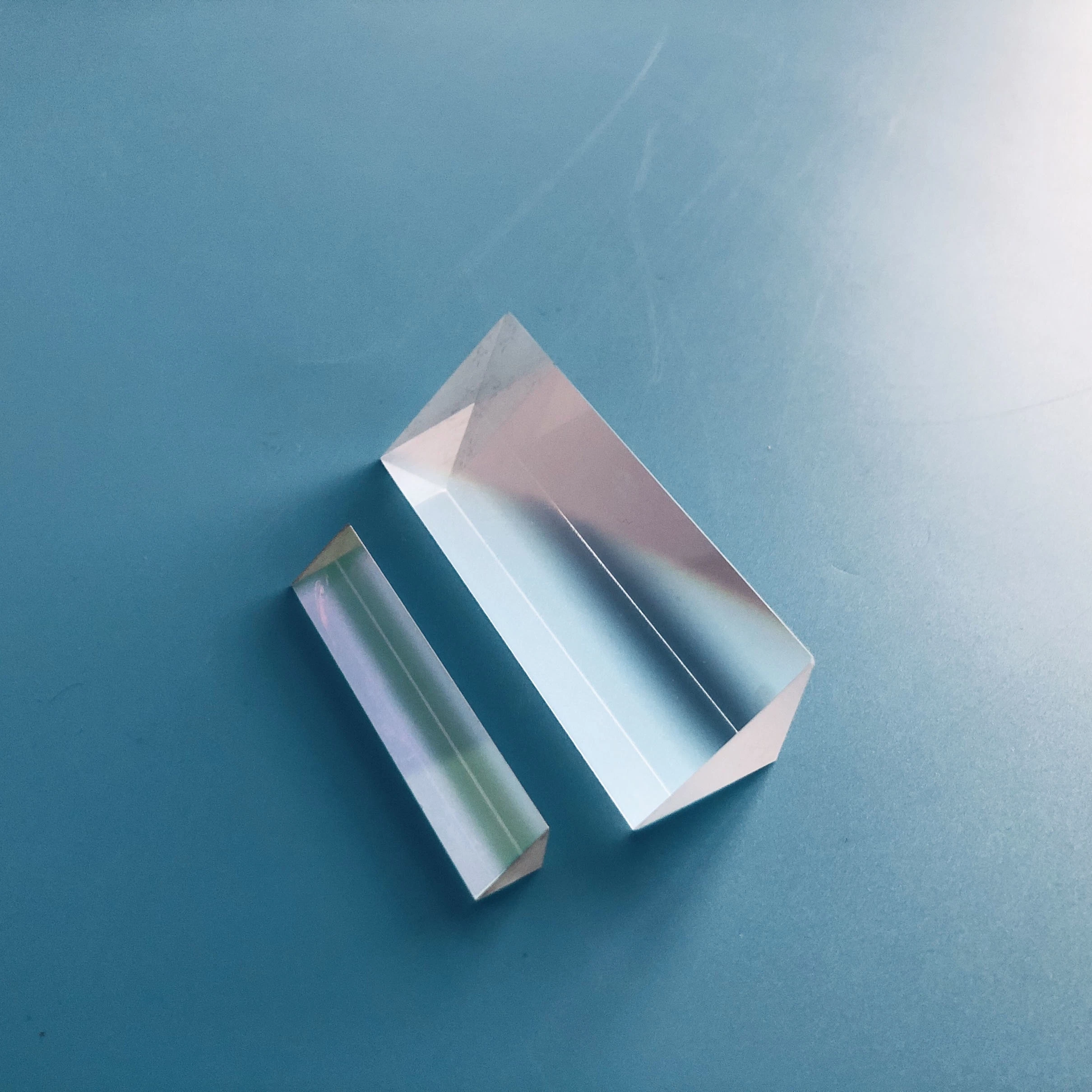 Customized Uncoated Optical Nbk7 UV Fused Silica Right Angle Prism