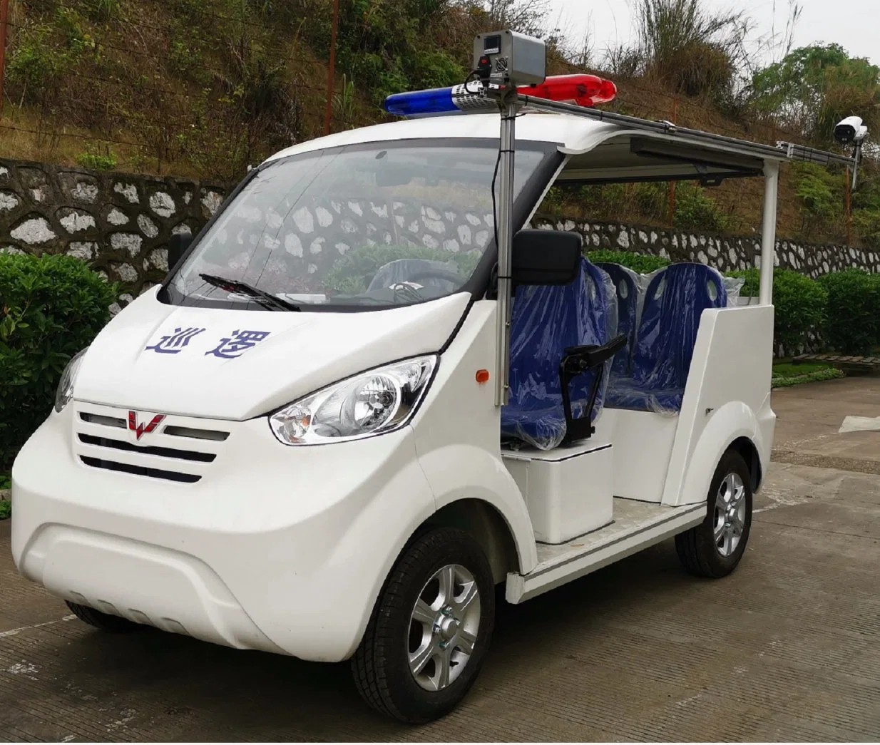 4 Seat New Energy Electric Golf Cart Neighborhood Electric Vehicle Sightseeing Tour Patrol Bus