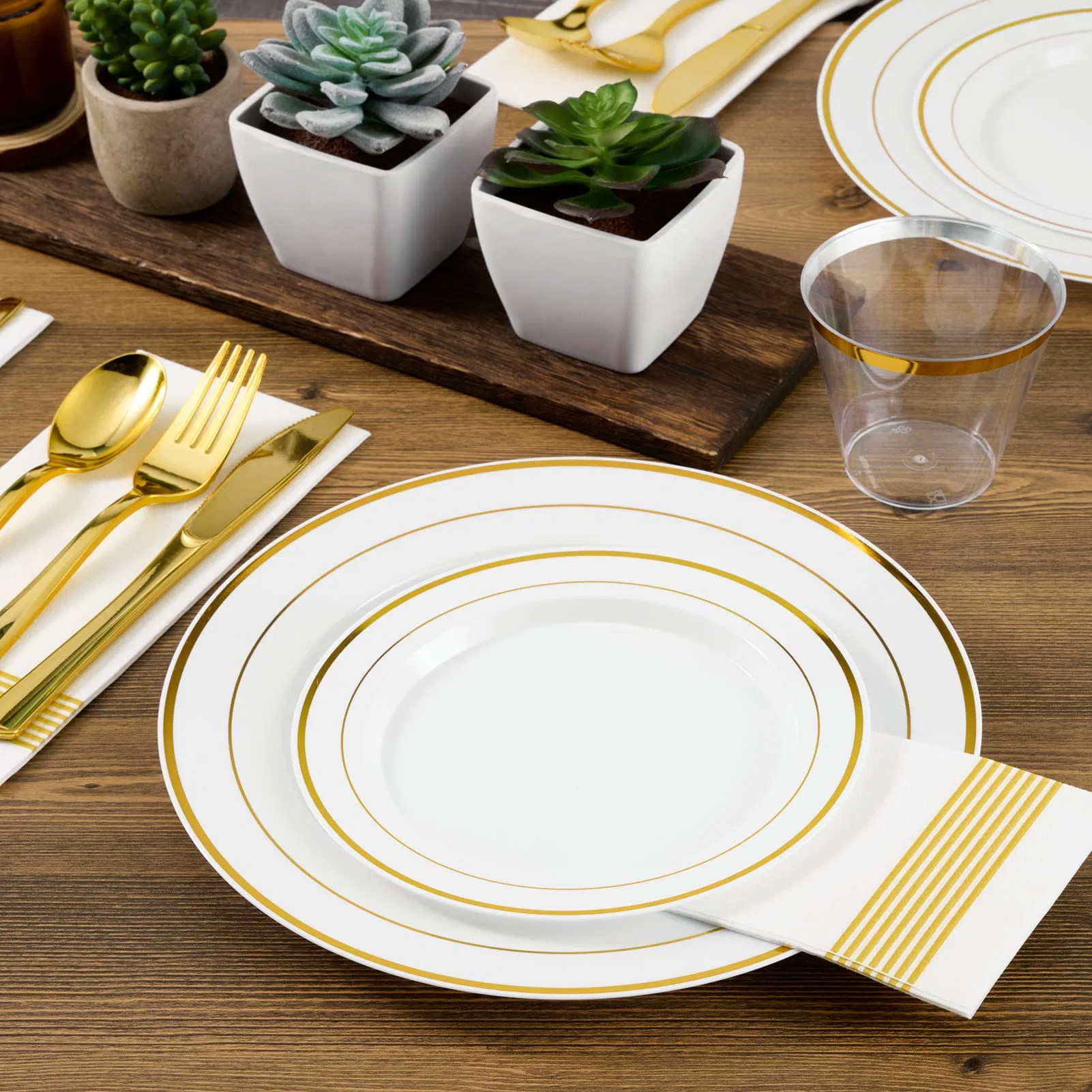 Wholesale/Supplier Gold Plates Disposable Gold Rim Plastic Party Plates