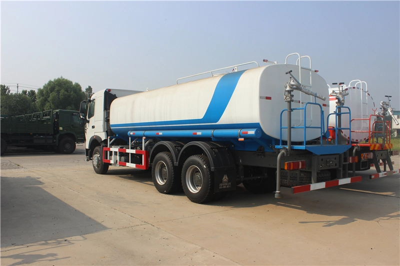 Sinotruk HOWO Water Tank Sprayer Trucks with Sprayer and Sprinkler for Road Cleaning