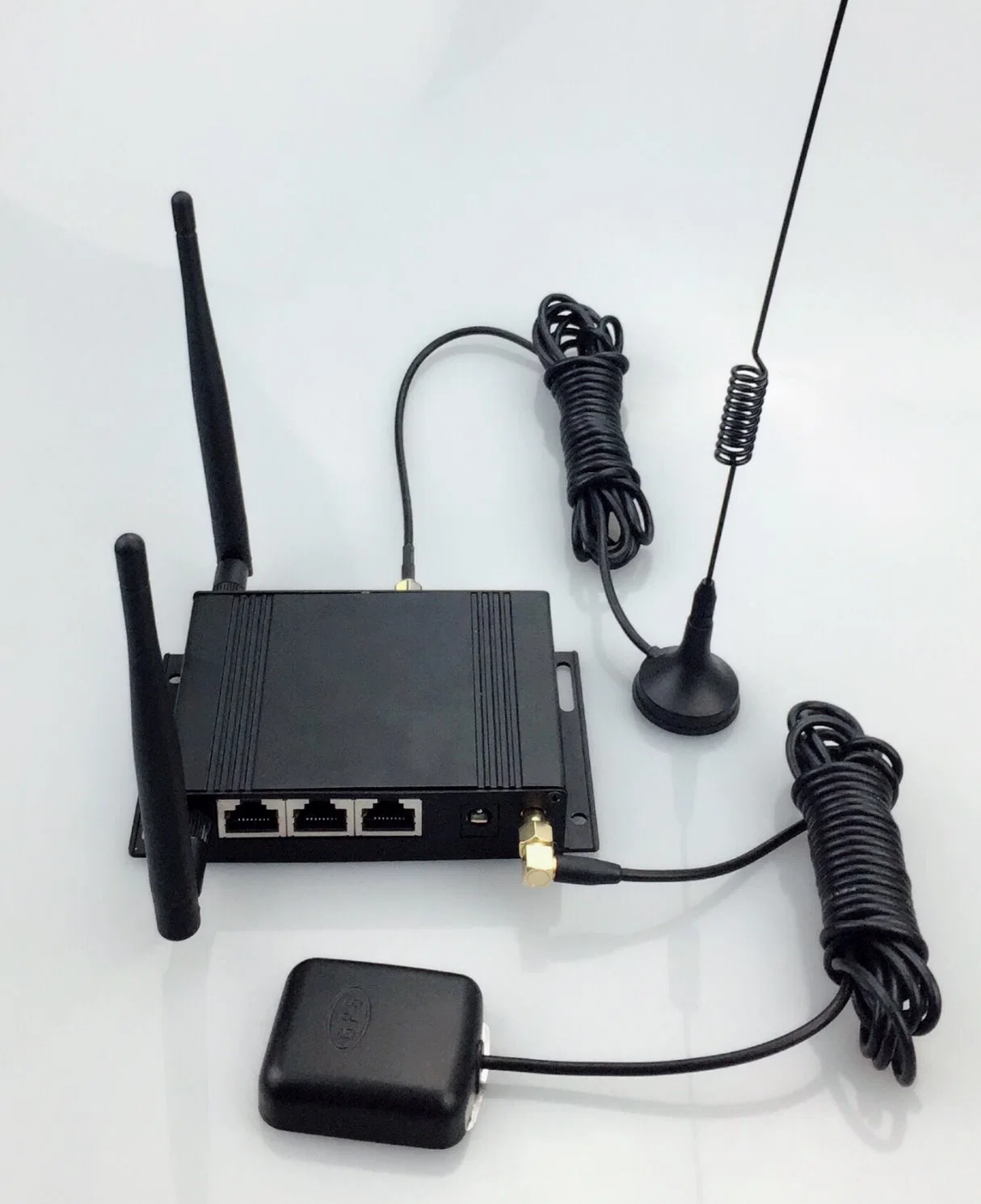 High quality/High cost performance  Qos, Firewall, VPN Function and Vehicle Application 3G 4G WiFi Car Router with SIM Card Slot, GPS Optional Router.