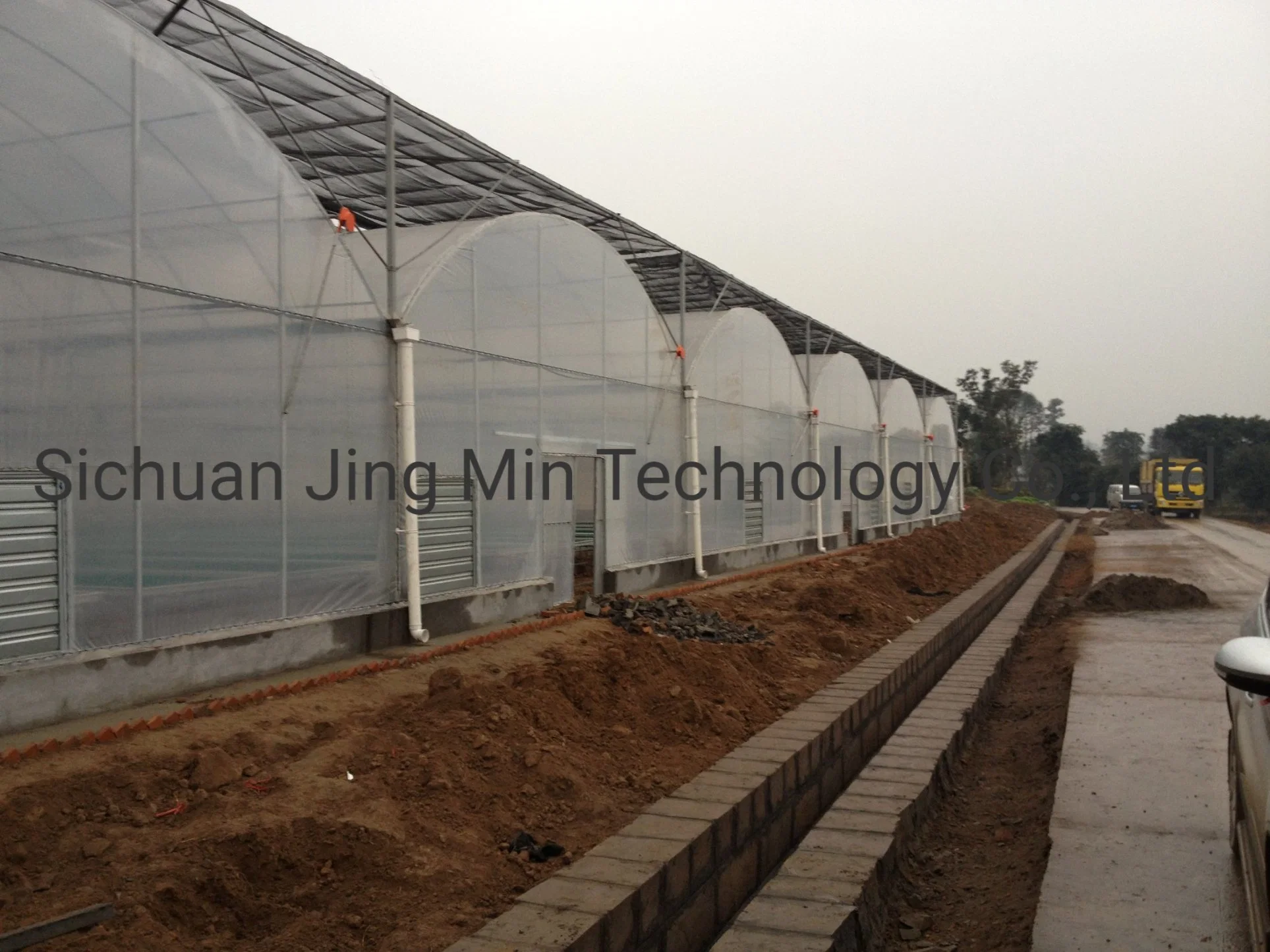 The Tunnel PE Film Green House with Factory Price