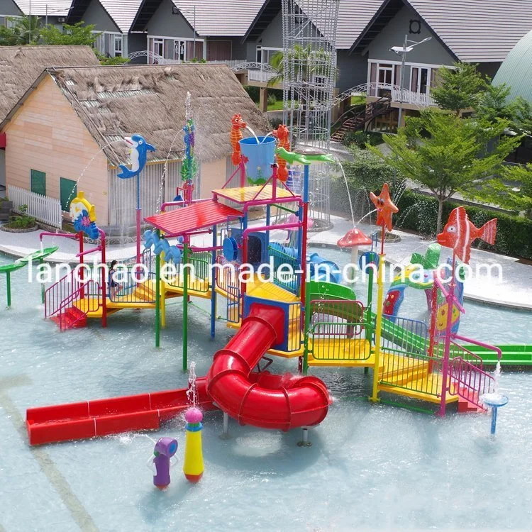 Parque acuático de diversiones de equipos de juego con niños Water Splash deslice