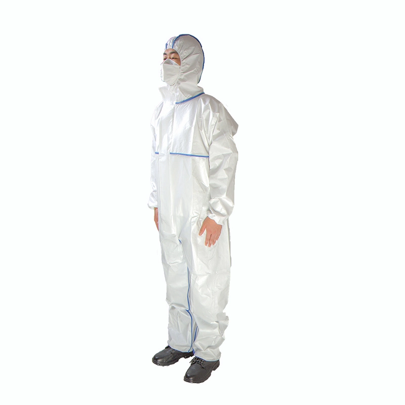 Guardwear OEM Chemical Safety Clothes Suit PPE for Ports Hooded Medical Protective Coverall Clothing for Ports