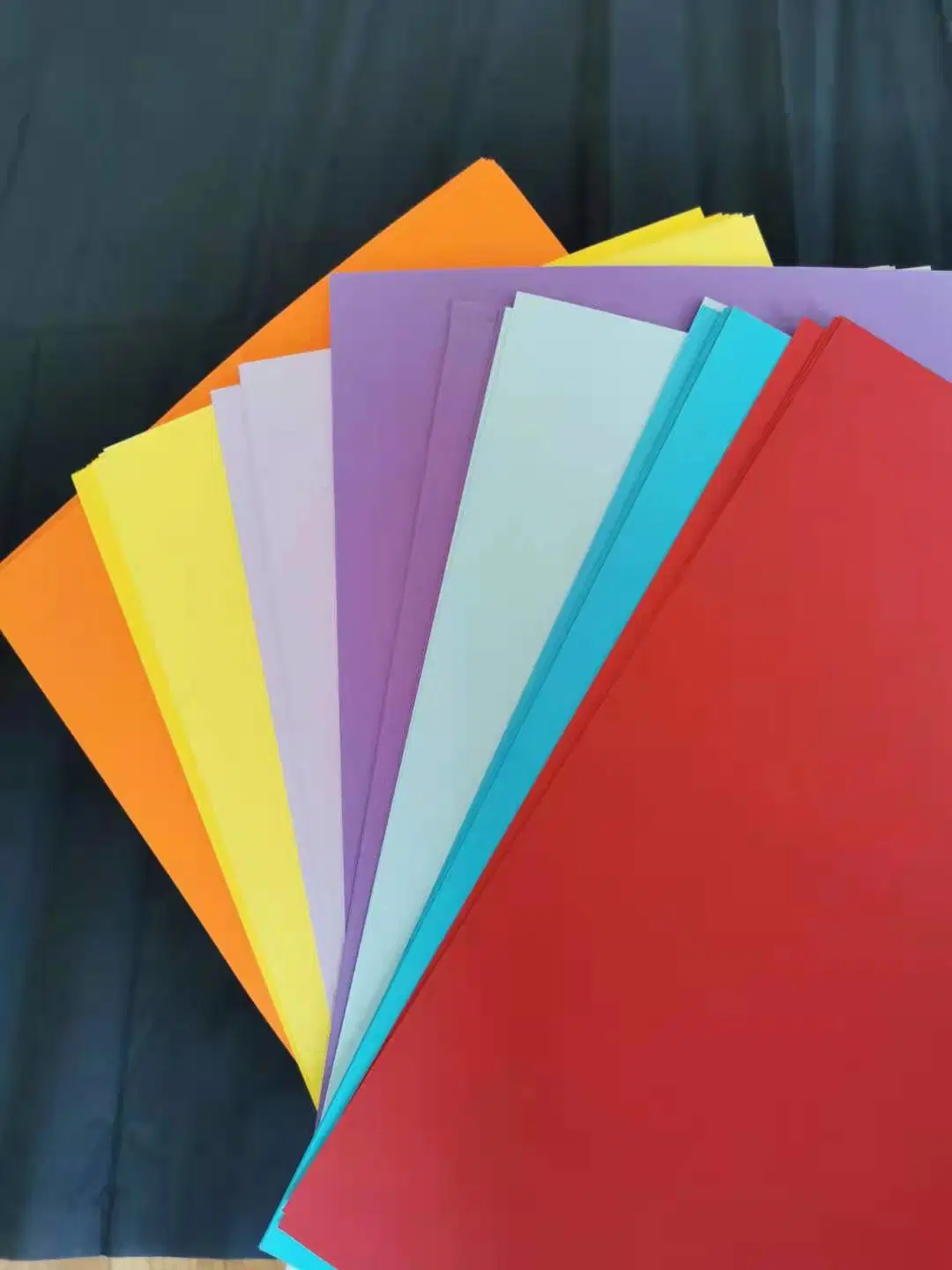 Factory Hot Selling A4 Size80g 500sheets Wholesale Colored Printing Paper