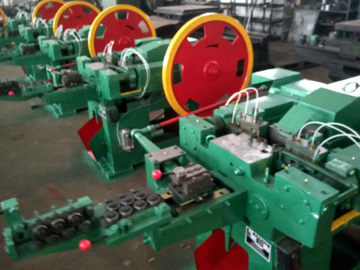 Hot Sell 1 to 6 Inch Wire Nail Making Machine