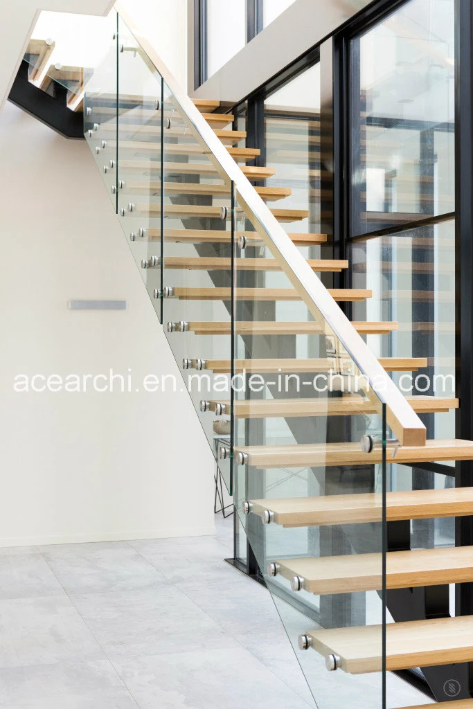 Viga de acero al carbono moderna escalera con la banda de rodadura de madera Escalera de la instalación de bricolaje
