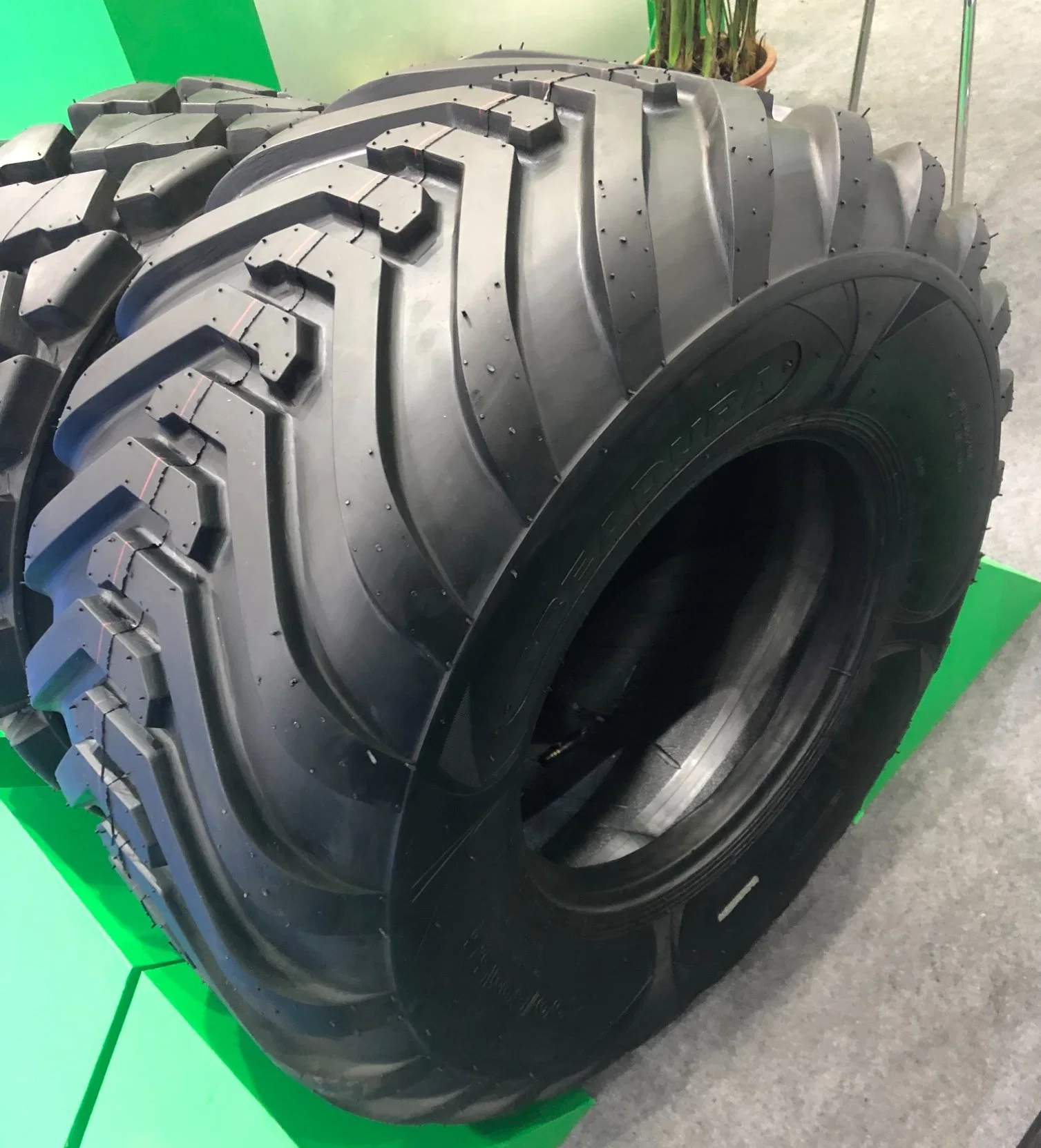 650/50-22.5 16pr Tl I-3 Forestry Tyre/Farm Implement Tyre/Flotation Tyre
