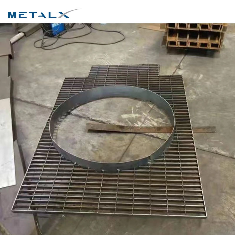 Stainless Metal Grating. Metal Tree Grate, Protection Garage Floor Grate Metal Drains Grate for Filter Ferrous Metal Custom Expanded Metal Grill Grates