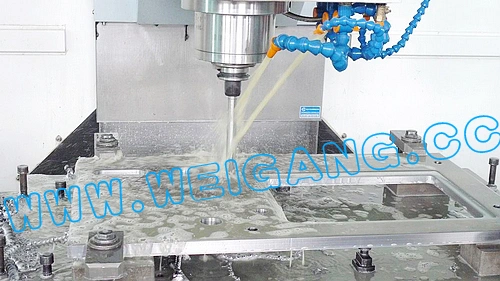 Wqm-420 Roll to Roll / Roll to Sheet / Label Die Cutting Machine with Hot Stamping / Lamination / Punching Function