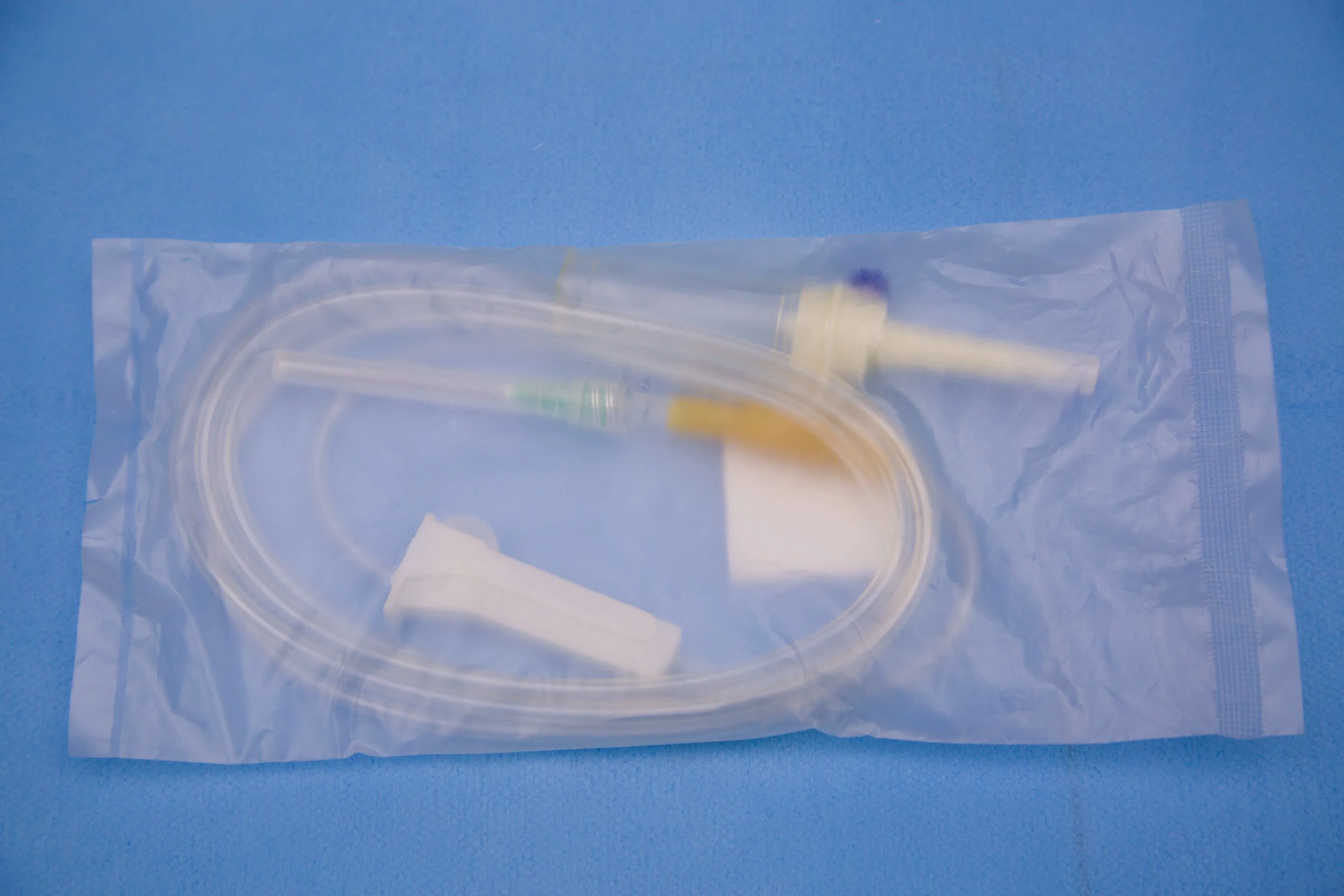 Disposable Medical Non-Vented Drip Chamber Luer Slip with Needle 1.25m Infusion Set