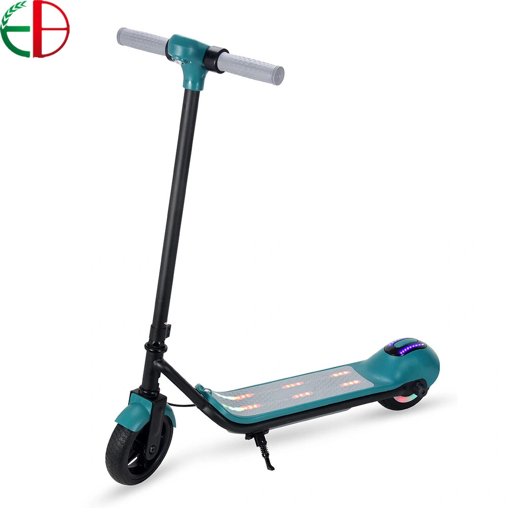 2023 Nuevo Diseño Self-Balancing Scooter eléctrico de los niños de 2 ruedas de coche con luces LED y altavoz Bluetooth
