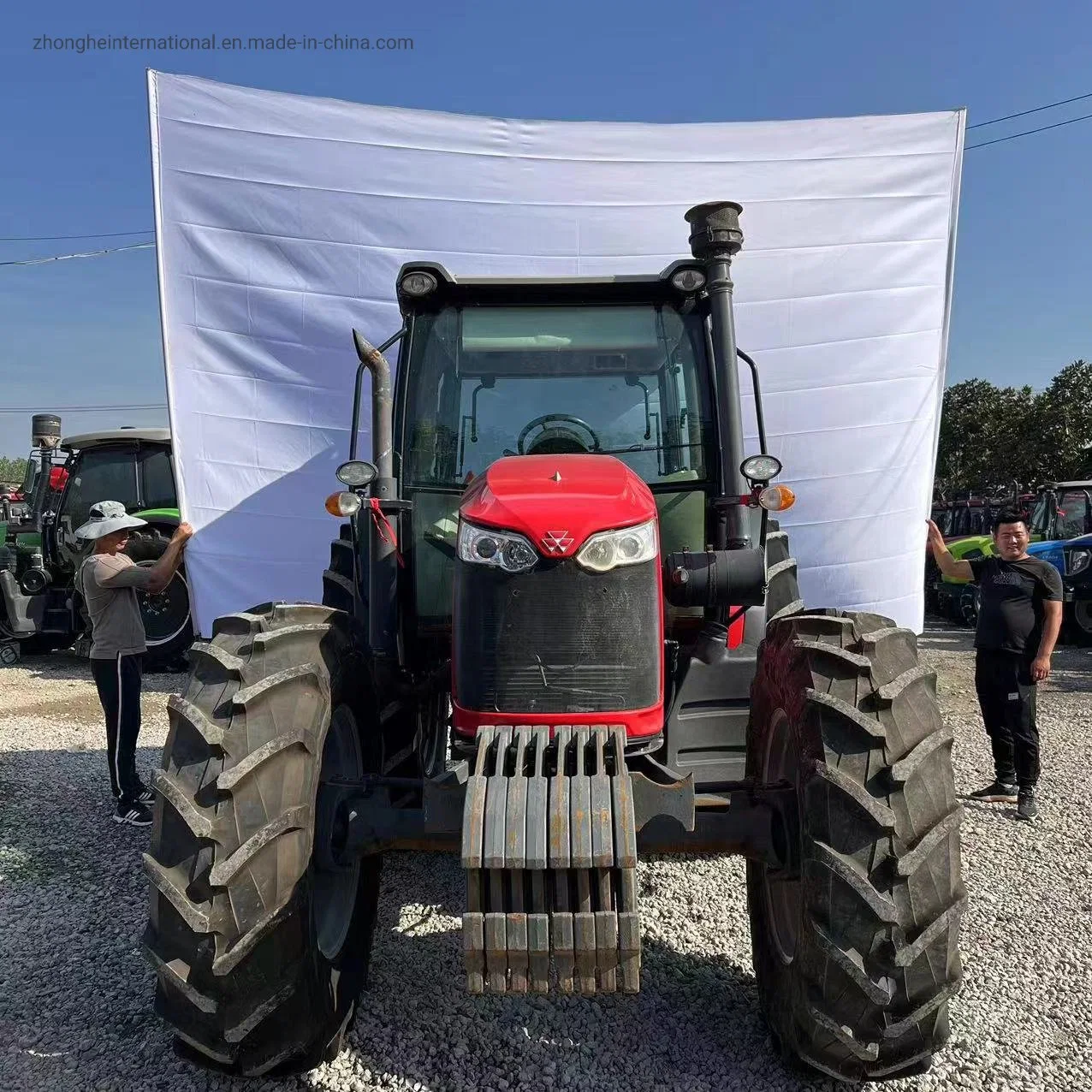 تم استخدام 100HP 110HP 120HP 130HP 220HP 4WD Massey Ferguson S1304-C آلات زراعة الجرارات آلات زراعية لزراعة الأراضي الزراعية