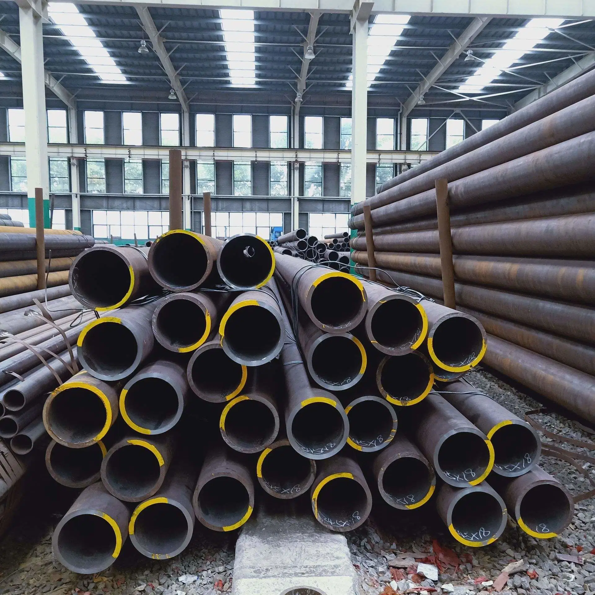 Hot Sale Manufacturer Price Seamless Q255 Carbon Steel Pipe