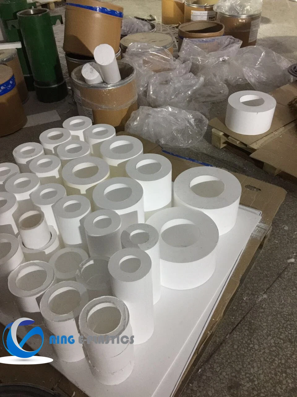 Teflon Bar Diameter 1-600 White Virgin Extruded PTFE Tube for Rings PTFE Rod Filled Bronze for Sealing