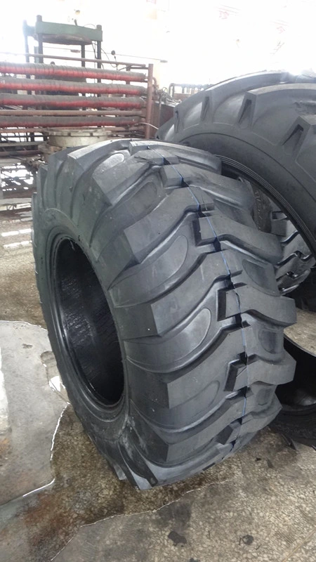 Nylon el sesgo de los neumáticos agrícolas Agr Tractor neumáticos agrícolas 18.4-26 el patrón de R4