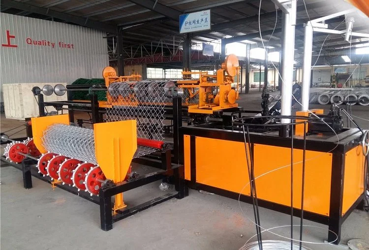 Chicken Wire Mesh Machine Making Chain Link Fence Making Machine Factory