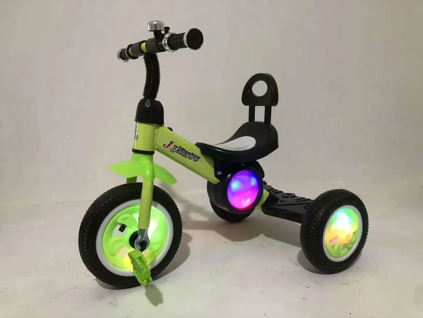 Modelo de Envío gratuito Tricycle de bicicleta para niños coche de juguete para 2-6 Años niños de edad Trikes bicicleta Trike bebé