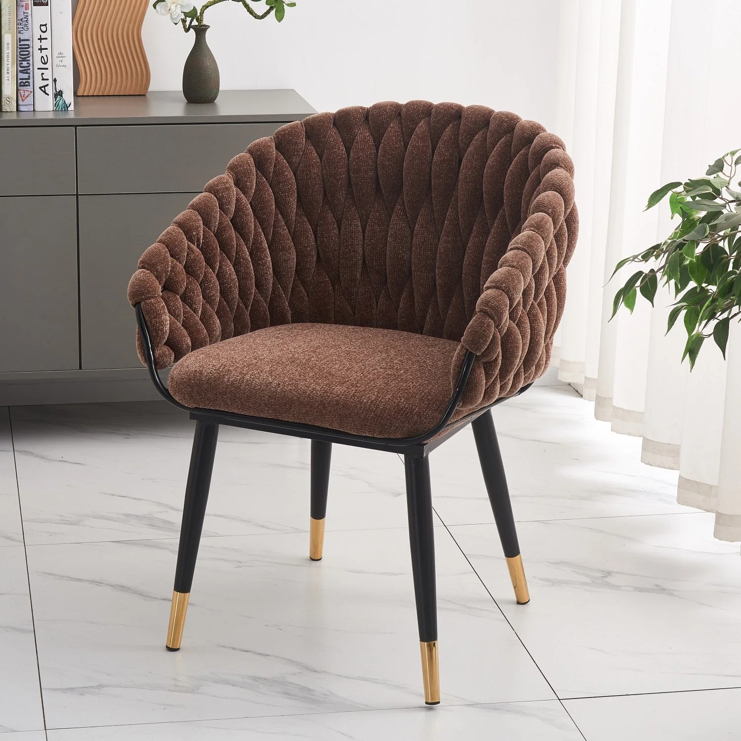 New Design Brown Fabric Velvet Armchairs Living Room Furniture Banquet Tufted Dining Chairs