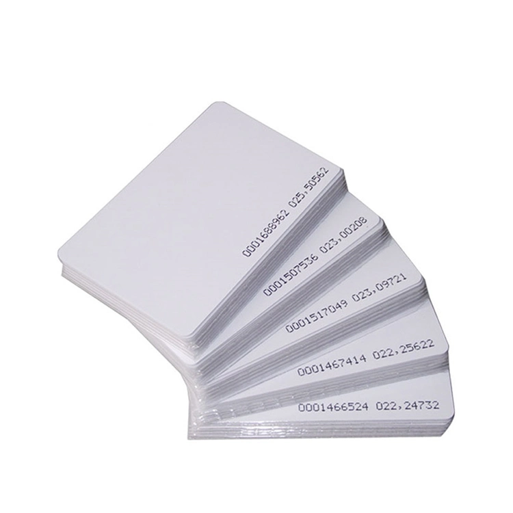 Blanc Imprimable double fréquence F08+ST4100 Carte RFID avec l'ID de l'exécution Numéro de série