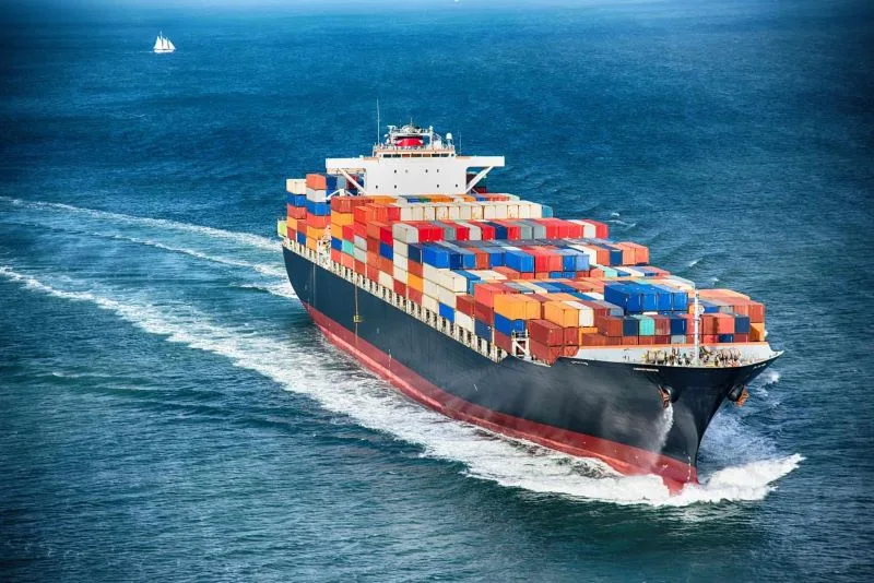 China Cheap Sea Freight International Shipping Forwarding Agent in Qingdao to Umiddle East Market